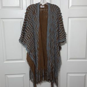 Shana K poncho / Shrug
